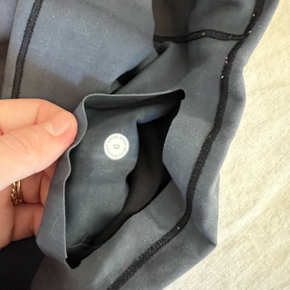 EUC Lululemon Leggings - Picture 2 of 6